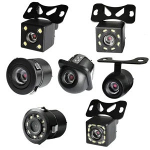 A three-camera 3-channel car camera with clear recording and night vision.